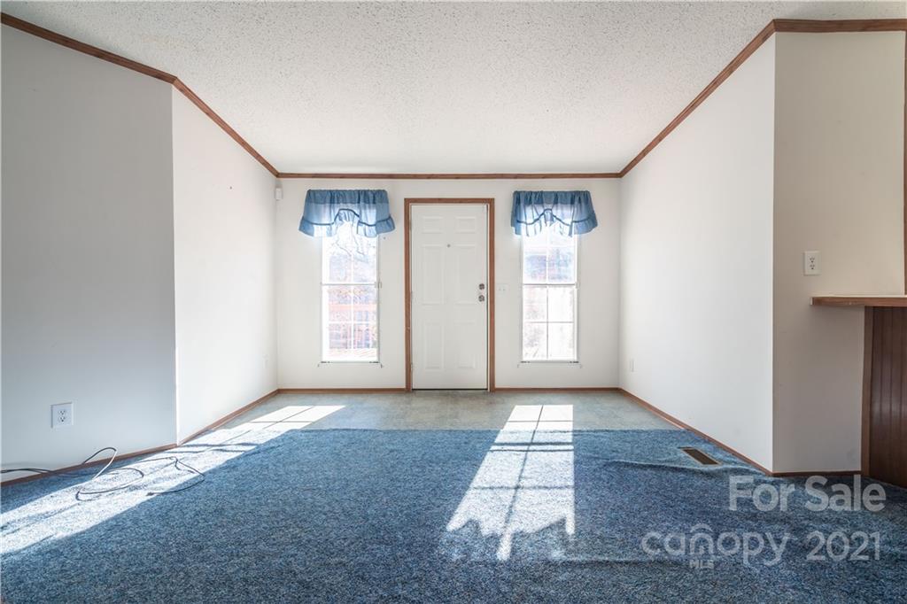 1714 Wesley Road Morganton, NC 28655 - Photo 4 of 28 Gallery Image 4