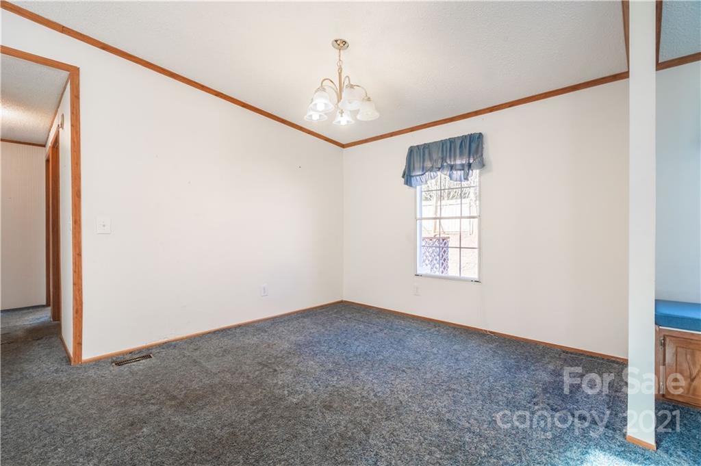 1714 Wesley Road Morganton, NC 28655 - Photo 6 of 28 Gallery Image 6