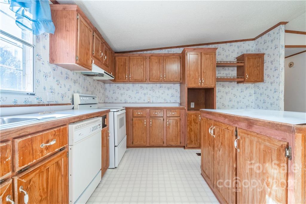 1714 Wesley Road Morganton, NC 28655 - Photo 10 of 28 Gallery Image 10