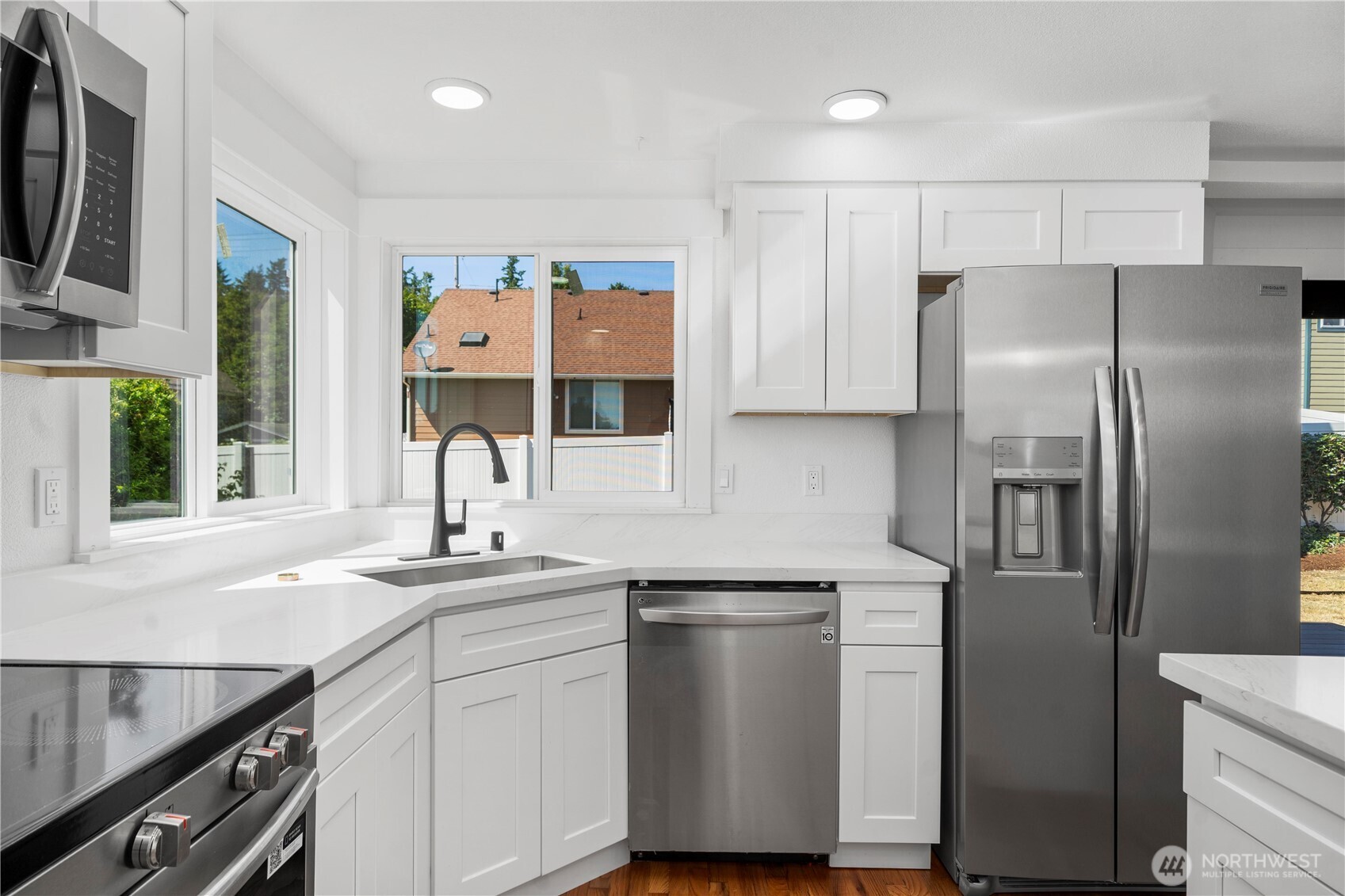 4313 Harbor Ridge Road Northeast Tacoma, WA 98422 - Photo 15 of 40
