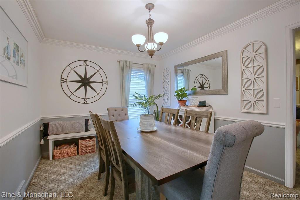 2110 Hampton Road Grosse Pointe Woods, MI 48236 - Photo 5 of 31
