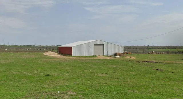 $250,000 | 1609 Rogers Cemetery Road, Rogers, TX 76569