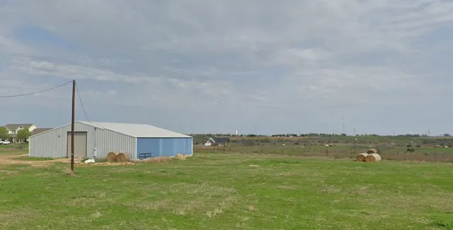 $250,000 | 1609 Rogers Cemetery Road, Rogers, TX 76569