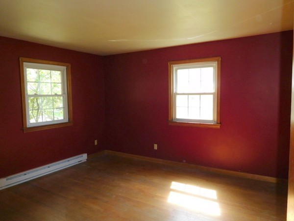 1210 Amostown Road West Springfield, MA 01089 - Photo 15 of 30