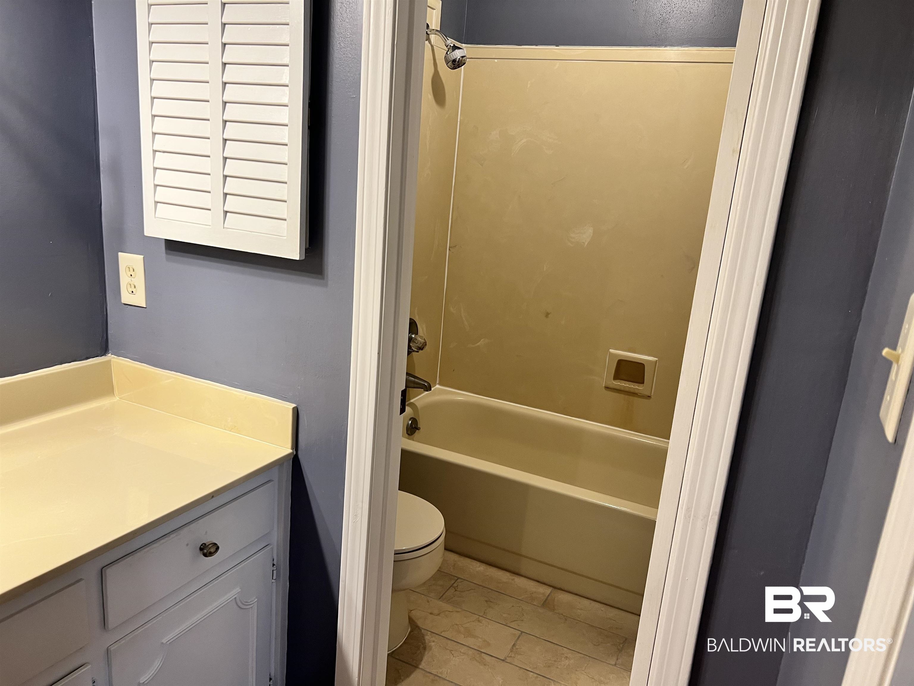 6537 Cedar Bend Court, Unit B Mobile, AL 36608 - Photo 18 of 32