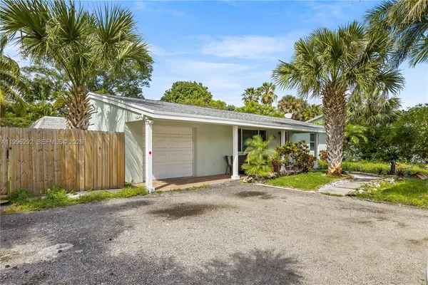 $610,000 | 417 Southwest 1st Avenue, Boynton Beach, FL 33435