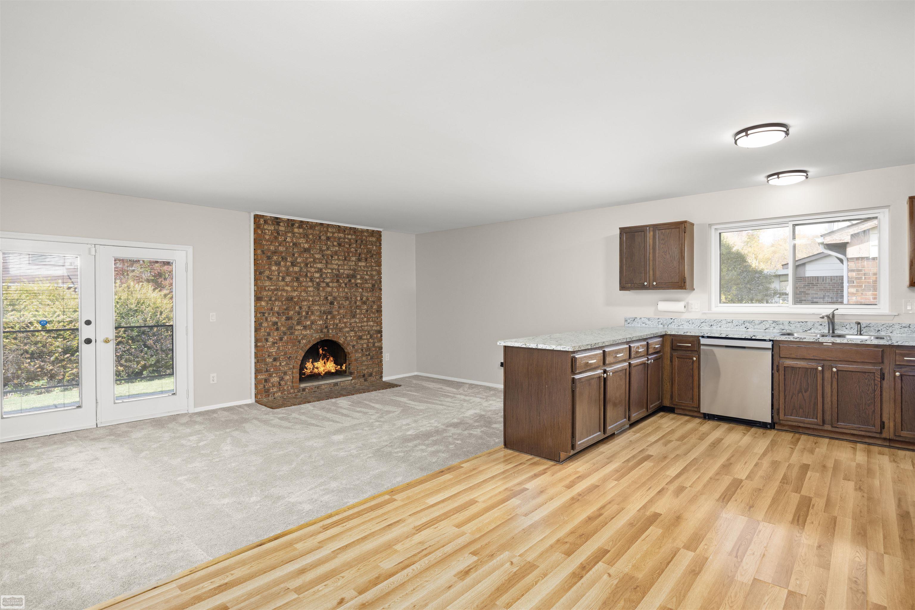 14235 Martin Road Warren, MI 48088 - Photo 4 of 25 50159742-3ac50692-b9b1-4202-a4be-157d58a2c788.JPG