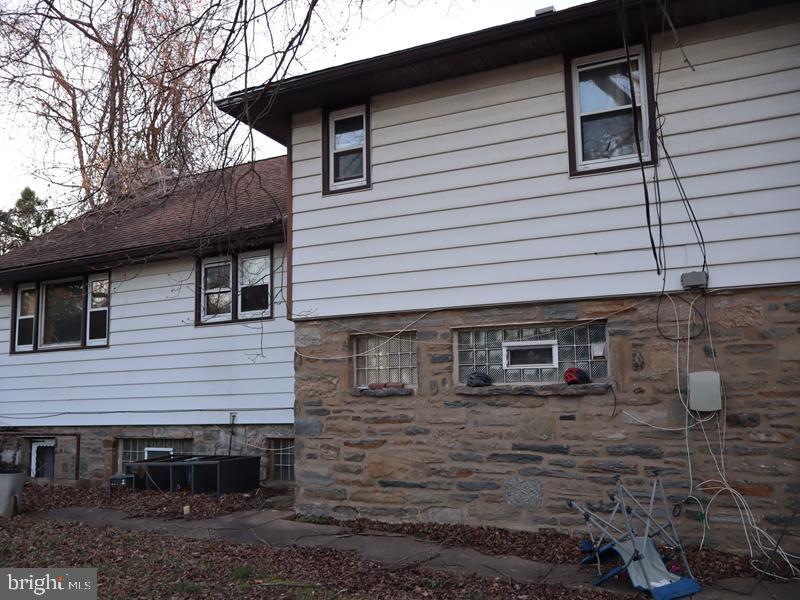 7759 Bennett Road Wyncote, PA 19095 - Photo 3 of 9