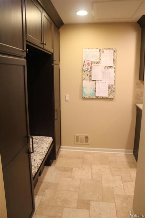 1794 Skyline Drive Rochester Hills, MI 48306 - Photo 16 of 41