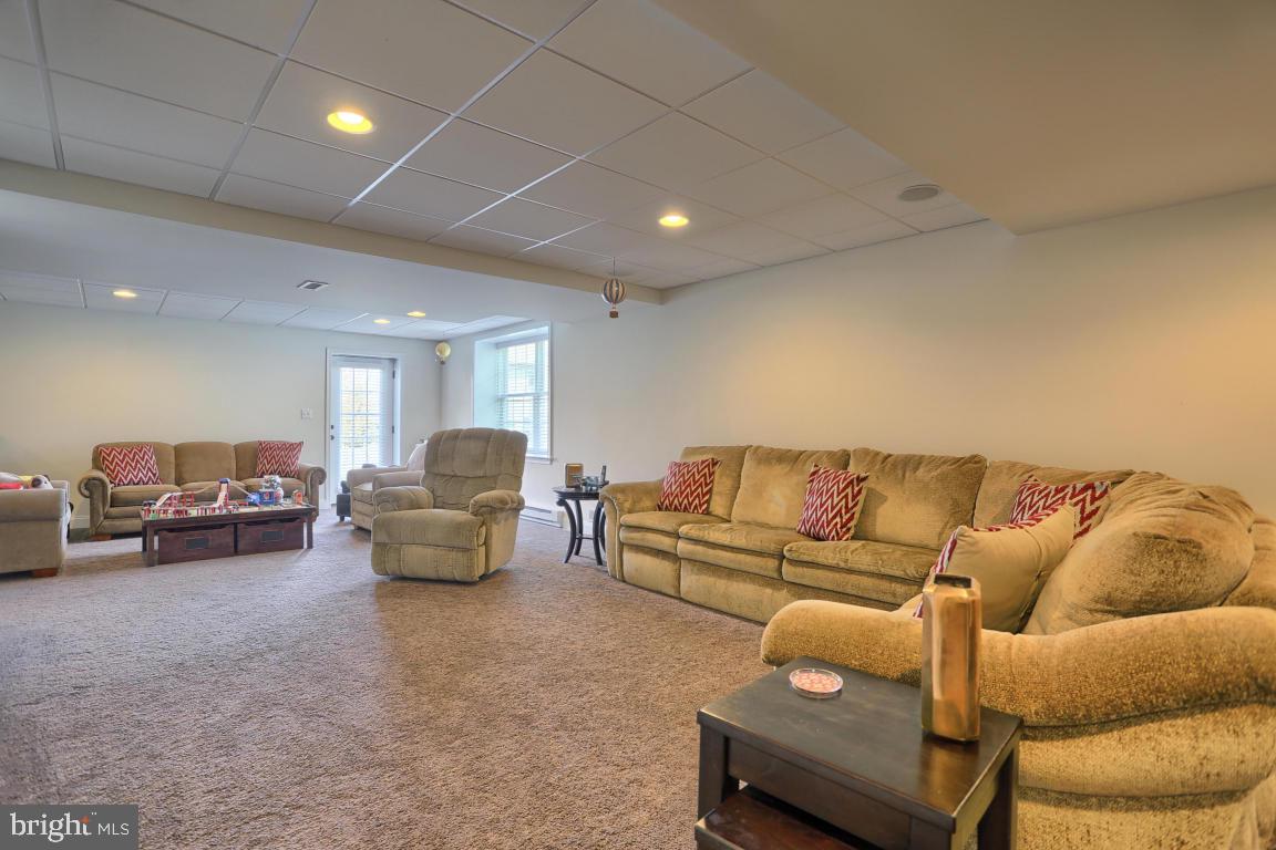 295 Bowyer Lane Lititz, PA 17543 - Photo 19 of 31 Gallery Image 19