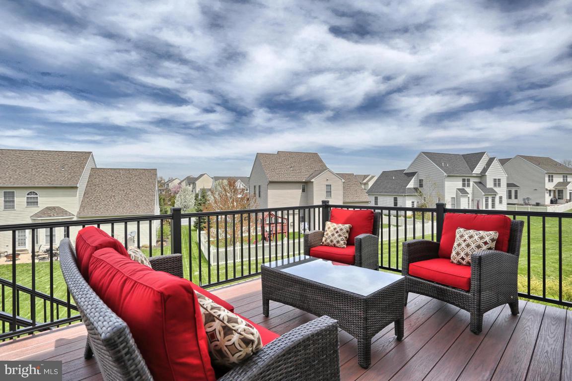 295 Bowyer Lane Lititz, PA 17543 - Photo 5 of 31 Gallery Image 5