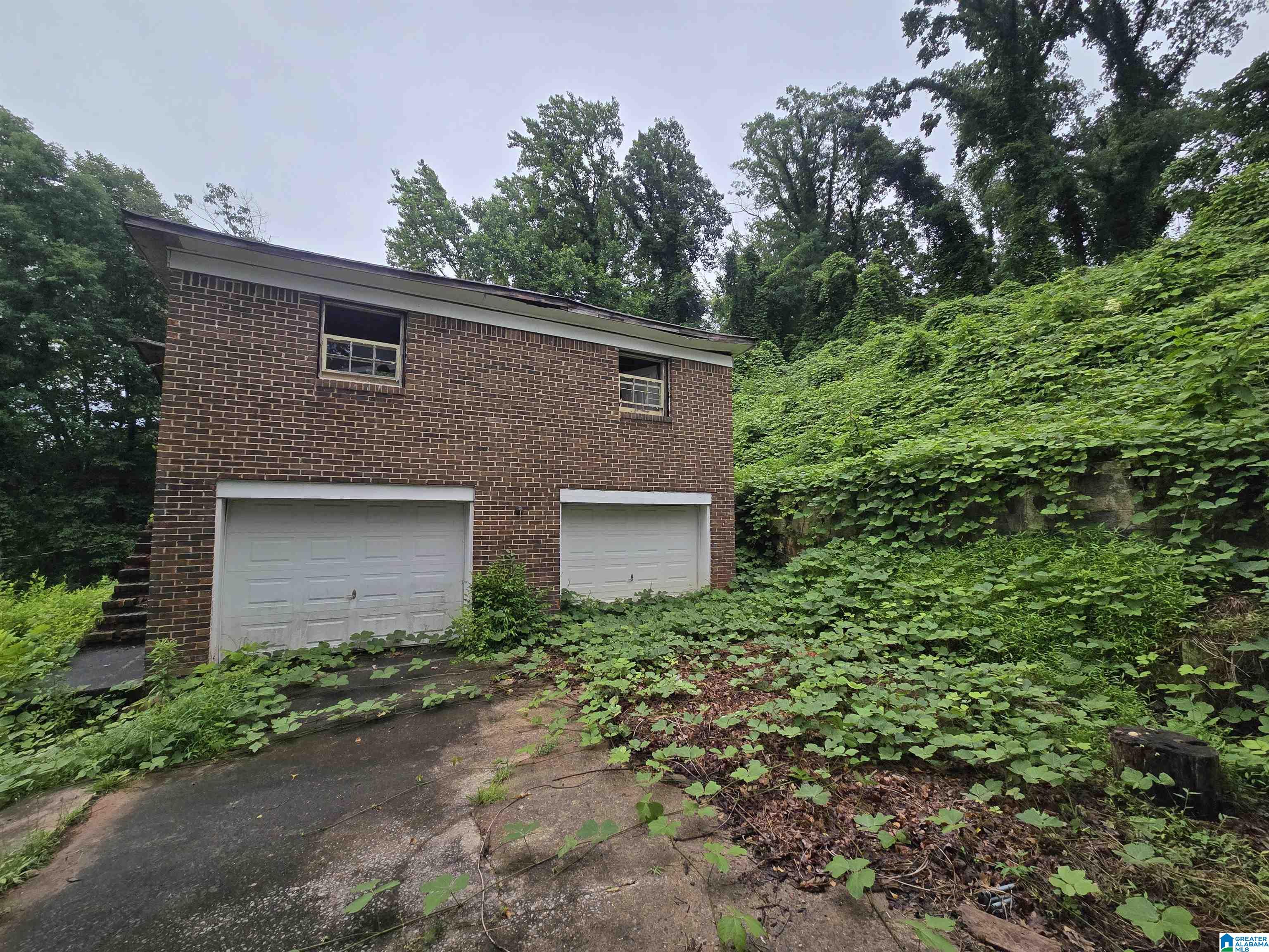 409 Lance Lane Birmingham, AL 35206 - Photo 3 of 5