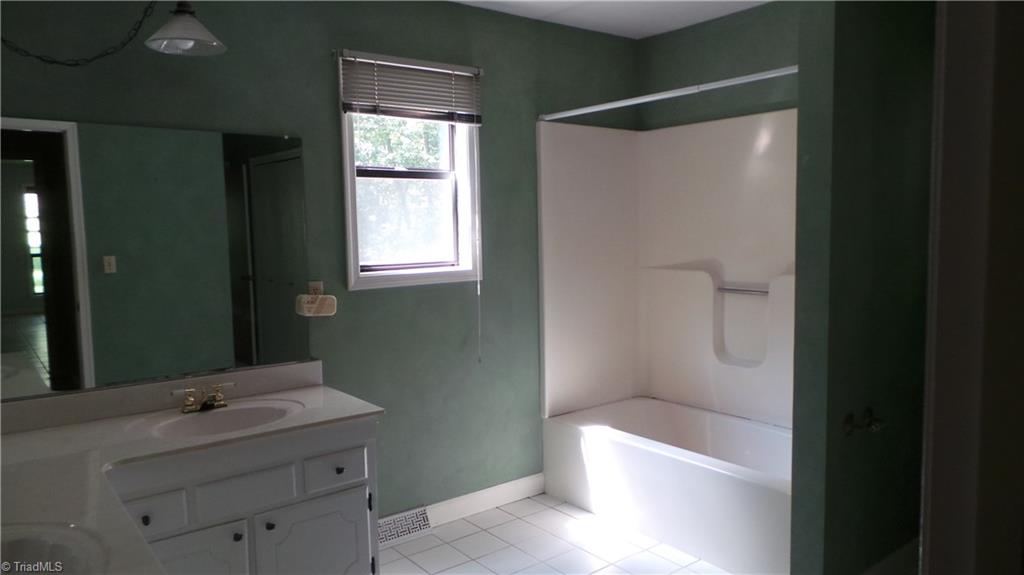 7575 Lasater Road Clemmons, NC 27012 - Photo 17 of 30 Gallery Image 17