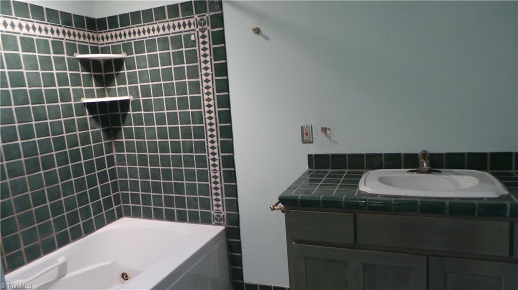 7575 Lasater Road Clemmons, NC 27012 - Photo 21 of 30 Gallery Image 21