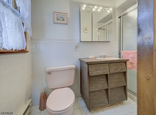 $598,000 | 62 Pine Hill Road, Stockton, NJ 08559