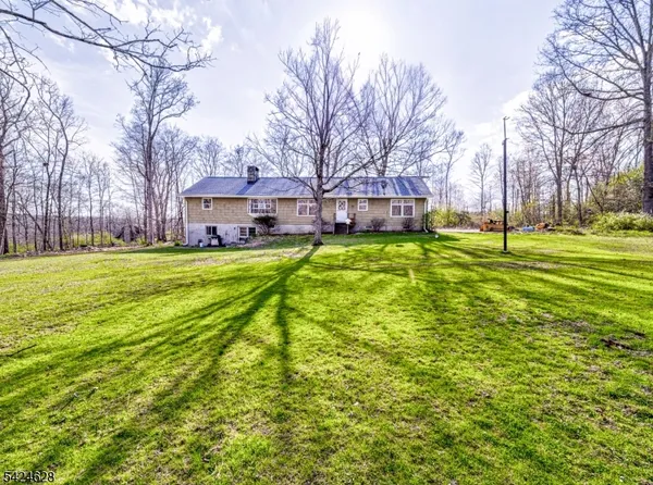 $598,000 | 62 Pine Hill Road, Stockton, NJ 08559
