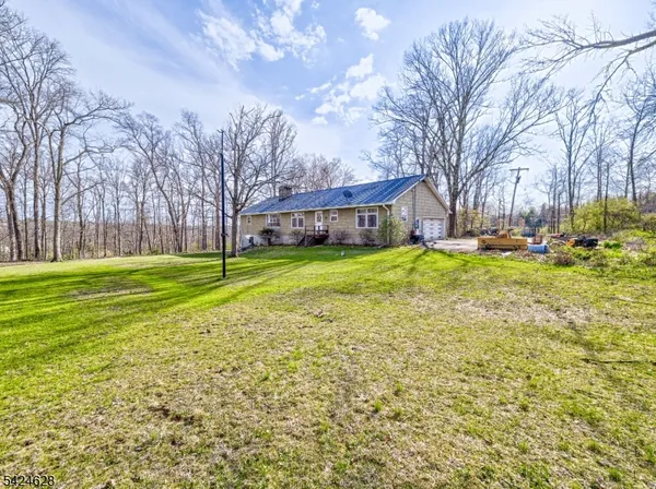$598,000 | 62 Pine Hill Road, Stockton, NJ 08559