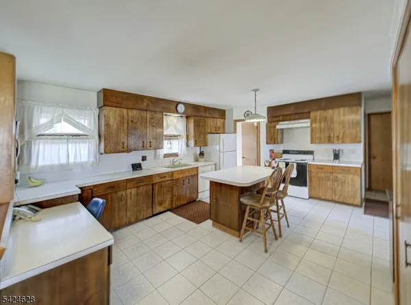 $598,000 | 62 Pine Hill Road, Stockton, NJ 08559