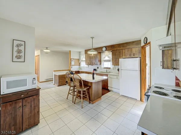 $598,000 | 62 Pine Hill Road, Stockton, NJ 08559