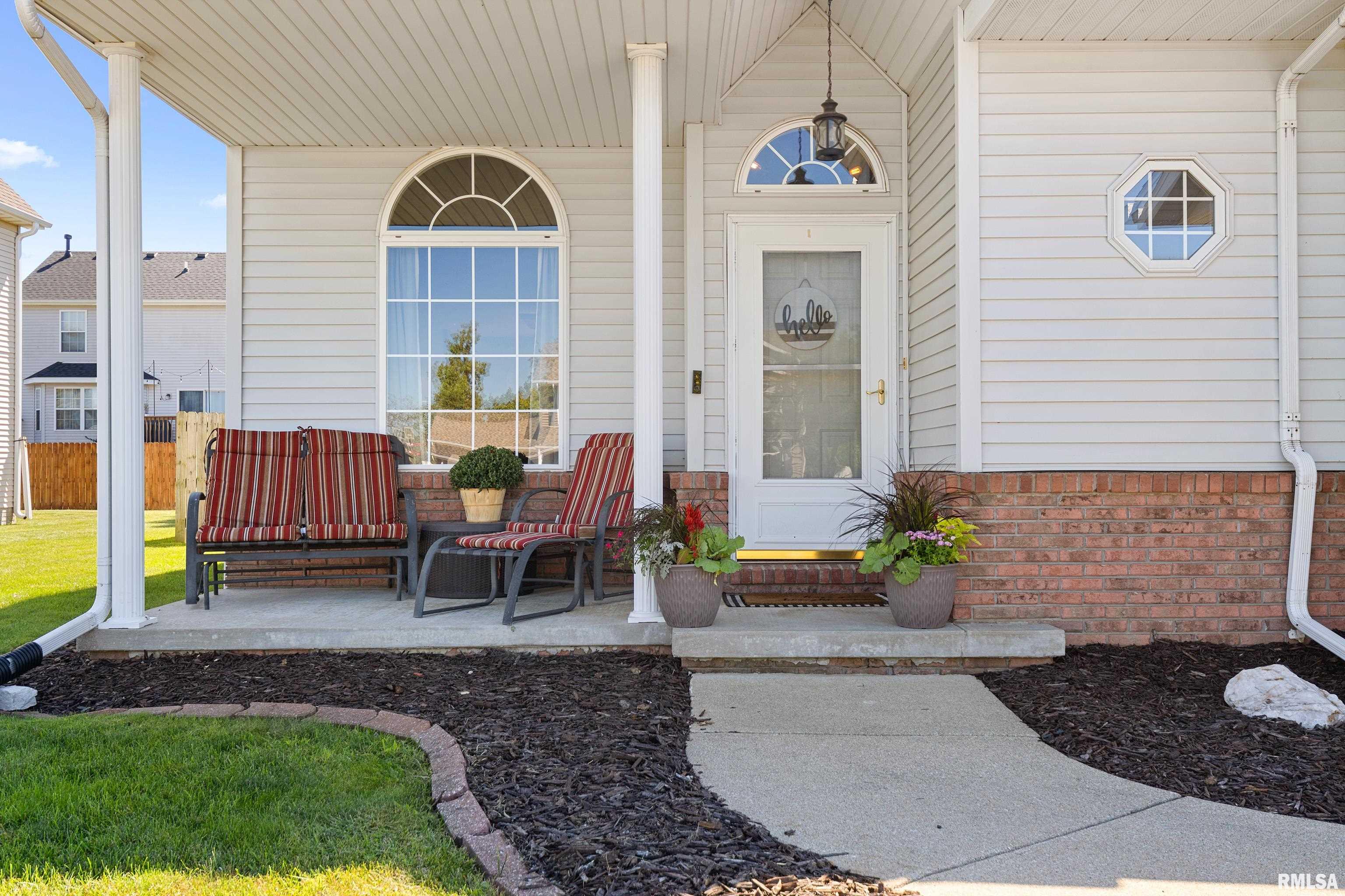 1932 Deer Lane Washington, IL 61571 - Photo 3 of 42