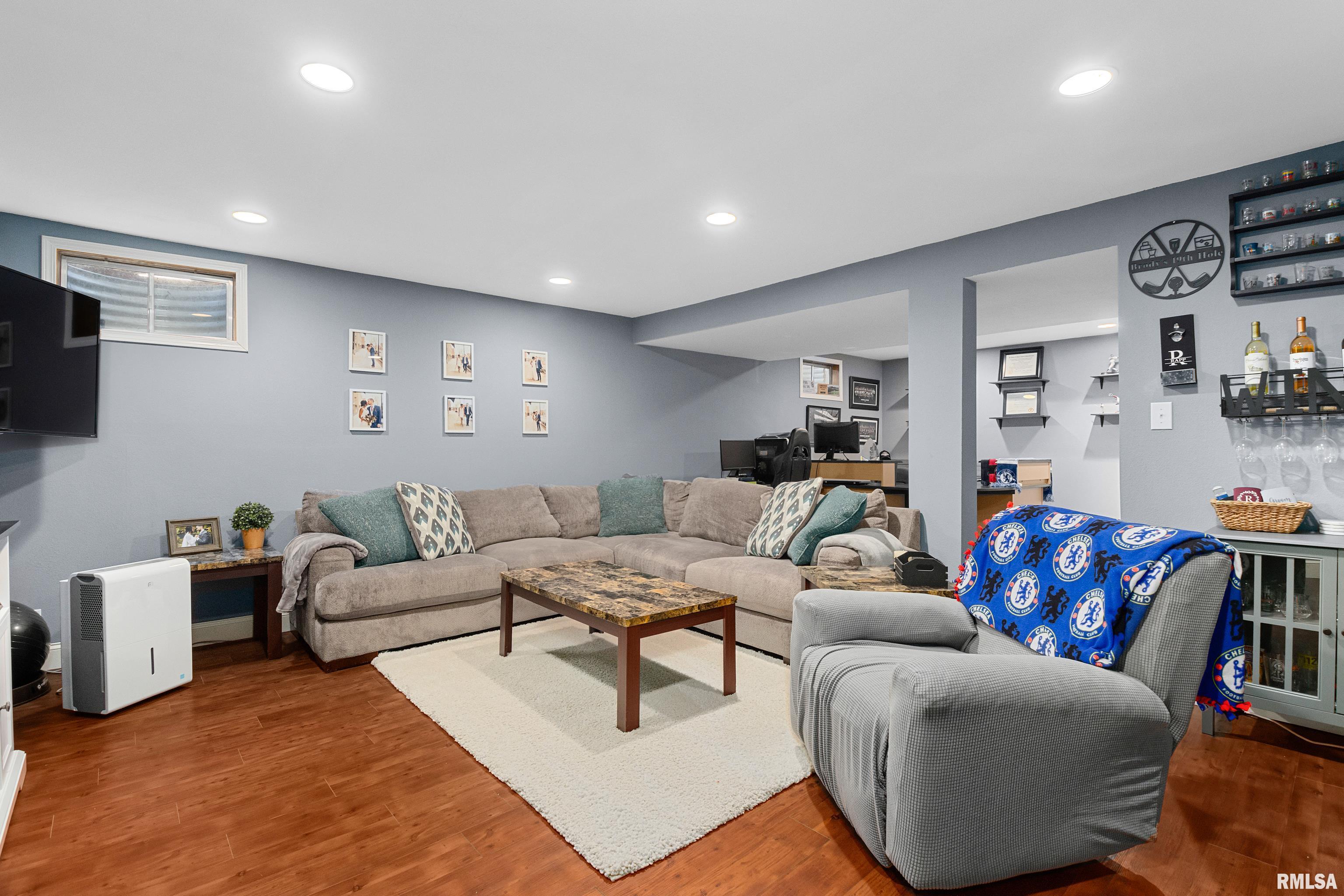 1932 Deer Lane Washington, IL 61571 - Photo 33 of 42