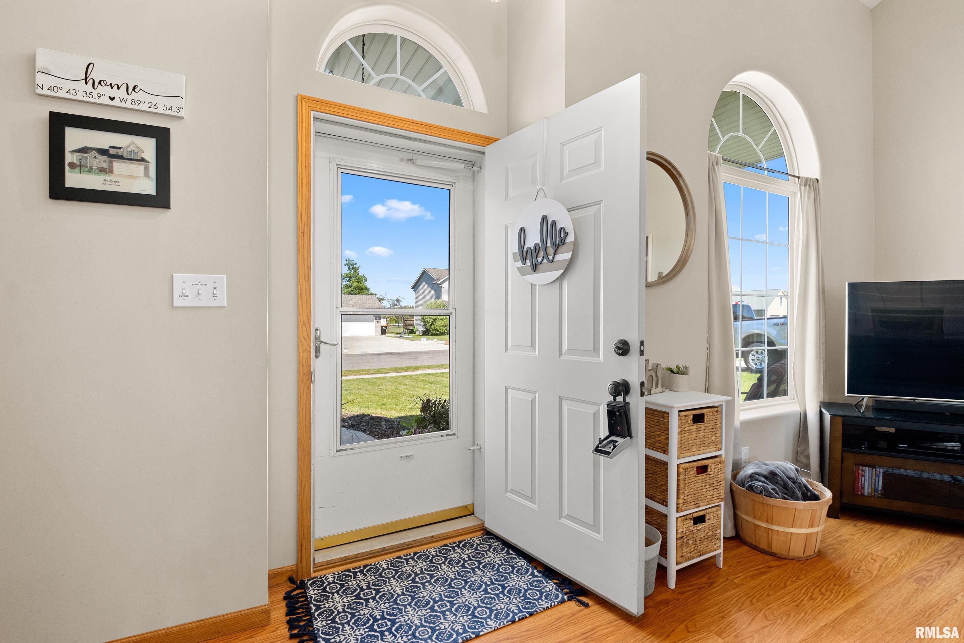 1932 Deer Lane Washington, IL 61571 - Photo 4 of 42