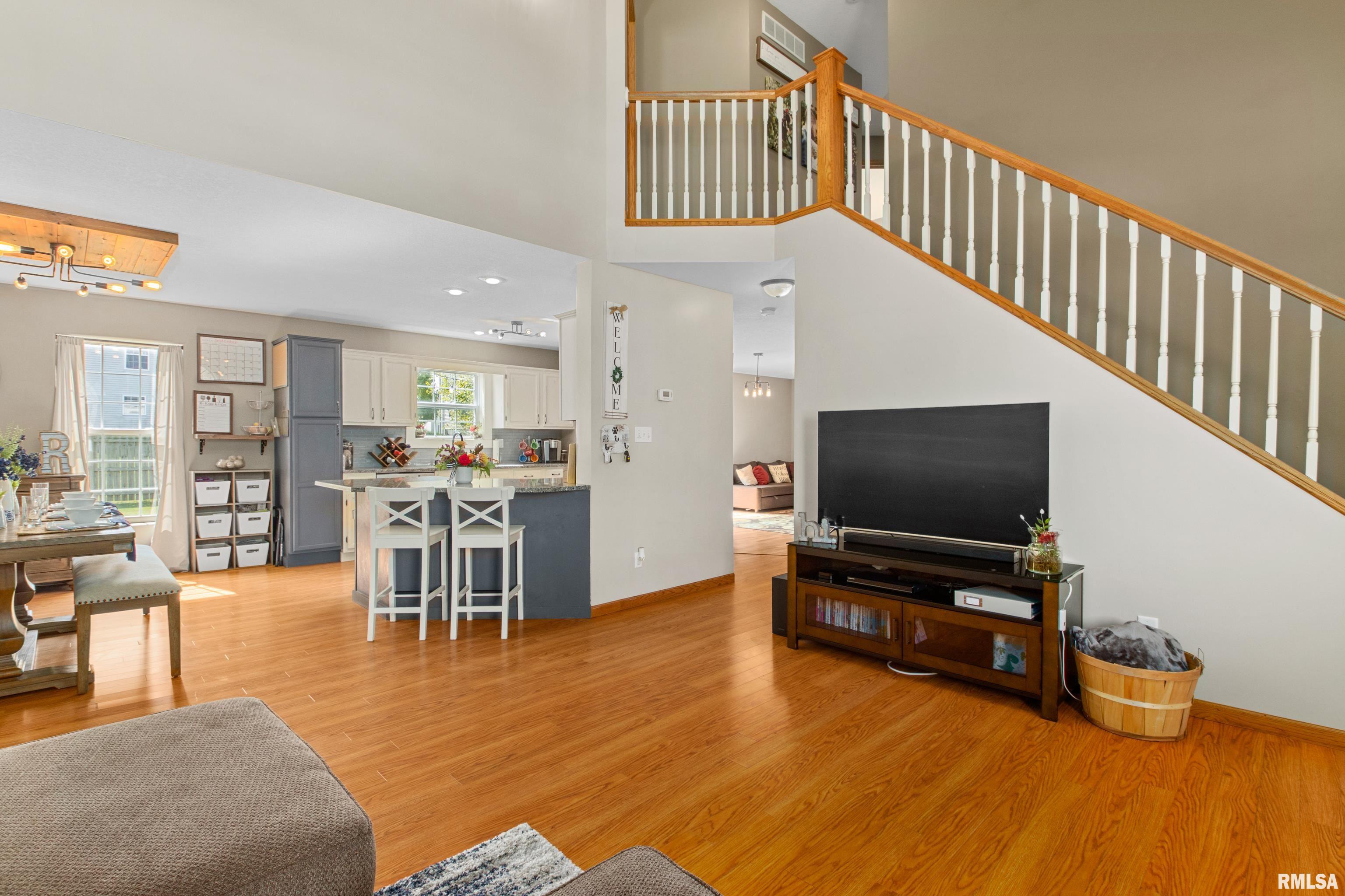 1932 Deer Lane Washington, IL 61571 - Photo 6 of 42