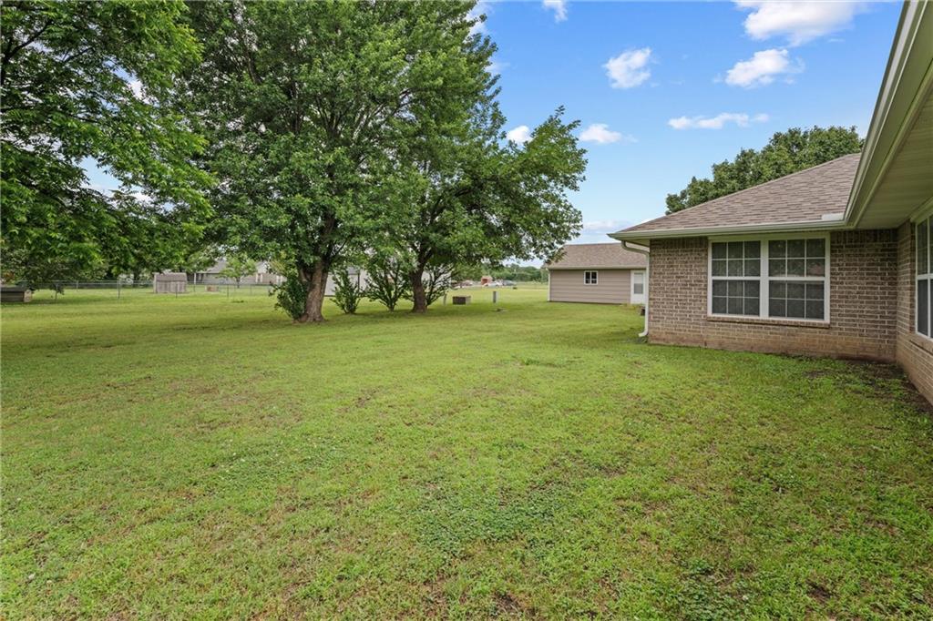 1006 South Ridgeway Street Caney, KS 67333 - Photo 24 of 29