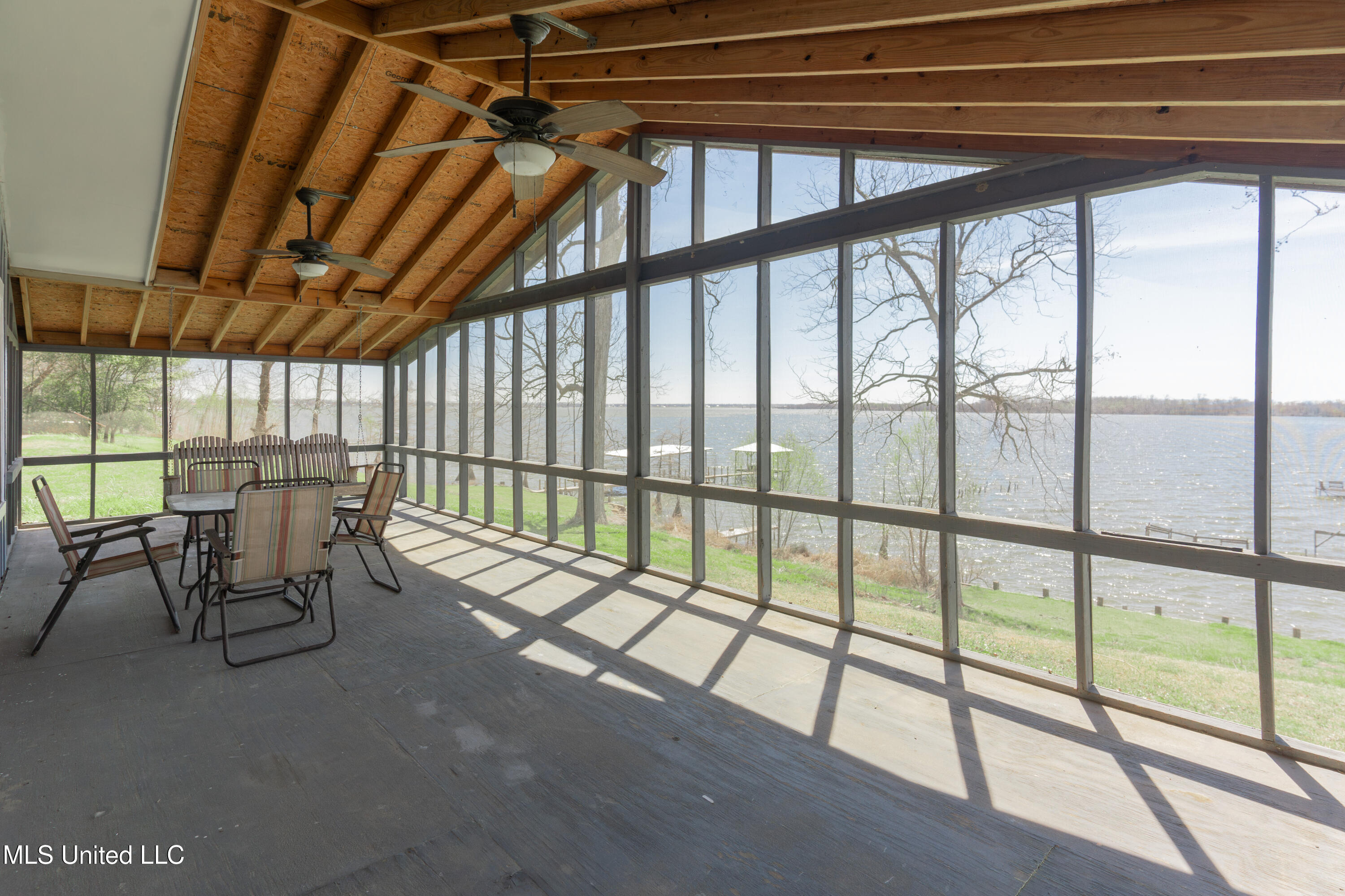 95 Nesting Site Vicksburg, MS 39183 - Photo 14 of 69 14-Porch