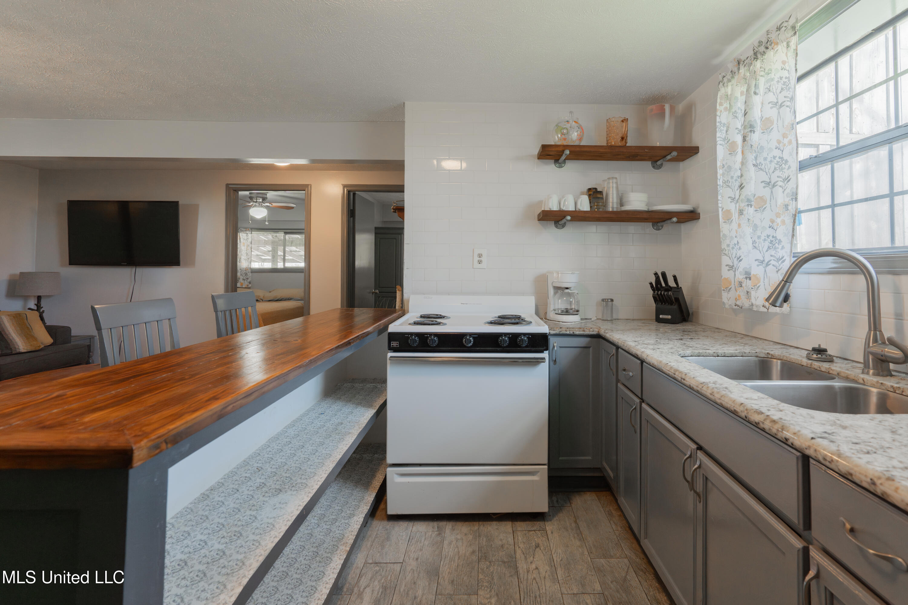 95 Nesting Site Vicksburg, MS 39183 - Photo 45 of 69 45-DownstairsKitchen