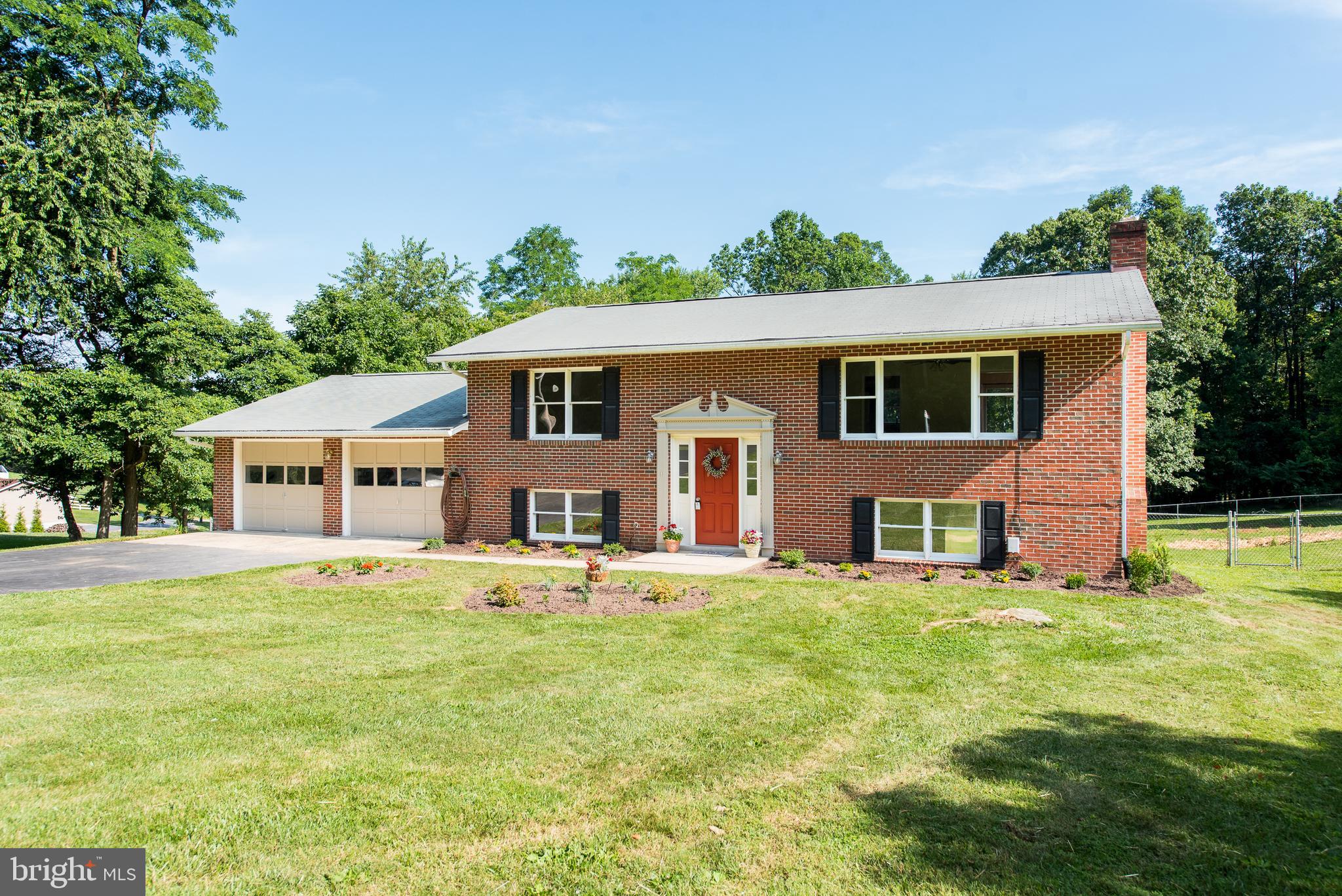 11402 Daysville Road Frederick, MD 21701 - Photo 2 of 37 Front