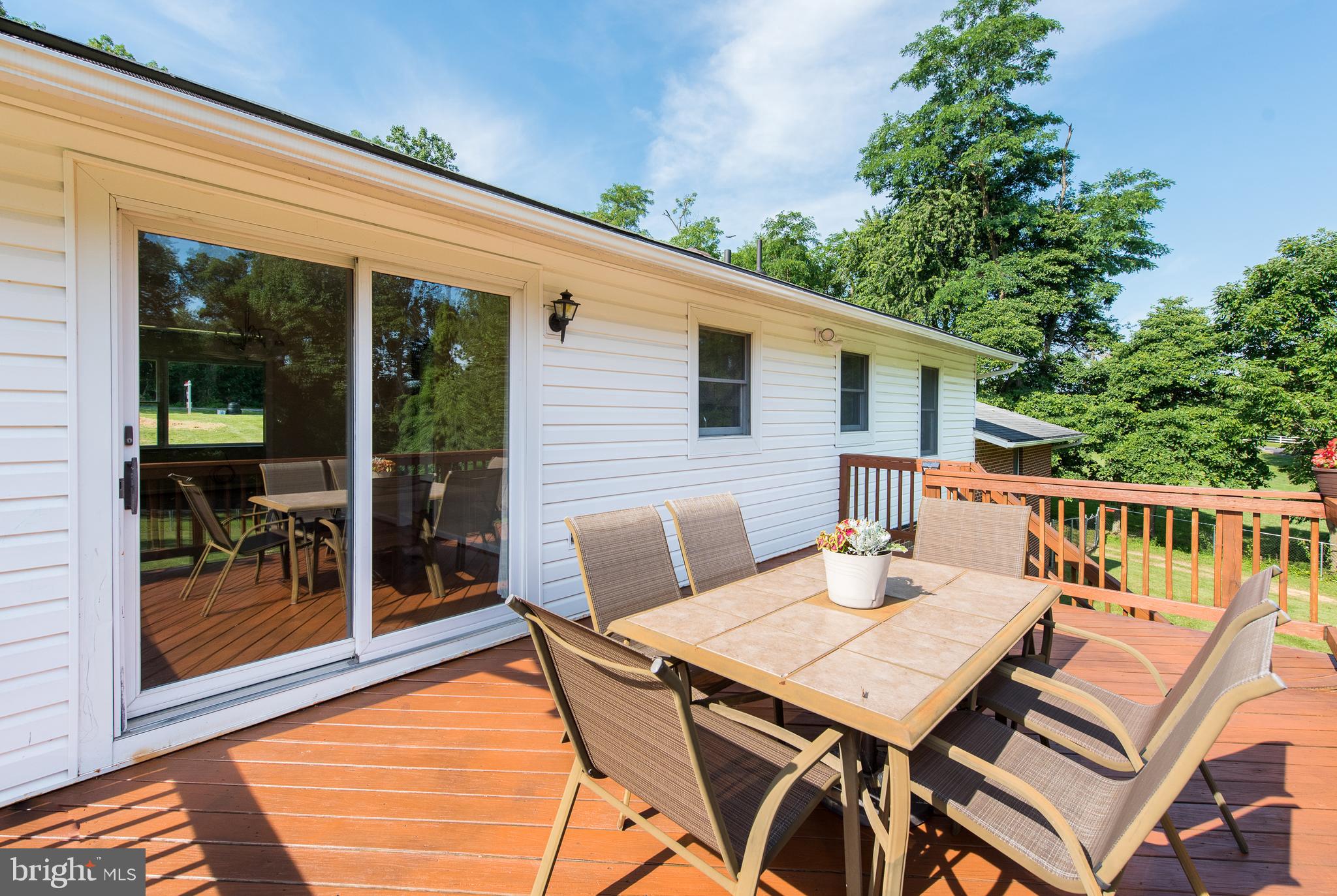 11402 Daysville Road Frederick, MD 21701 - Photo 32 of 37 Deck
