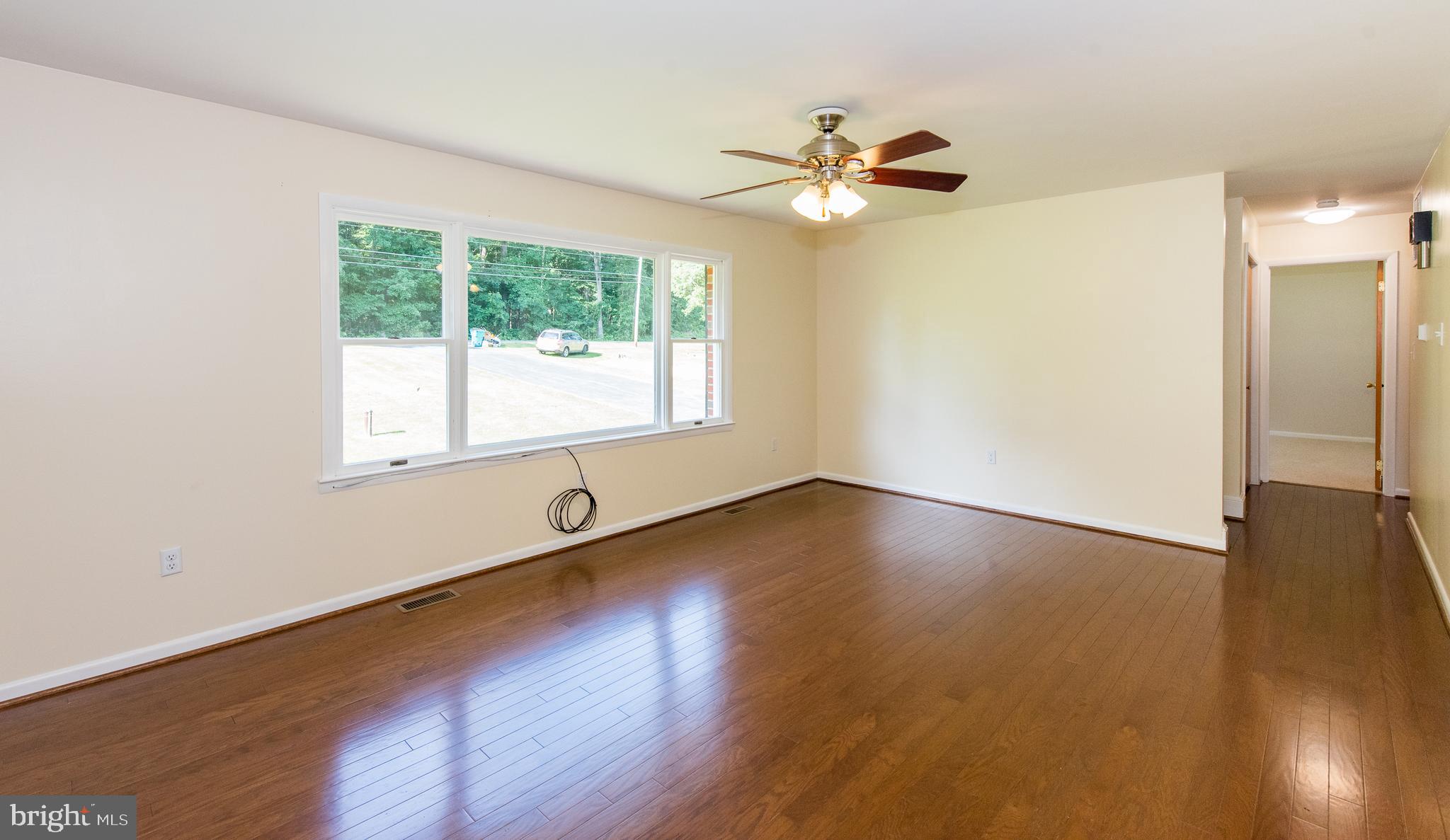 11402 Daysville Road Frederick, MD 21701 - Photo 10 of 37 Fam ily Room