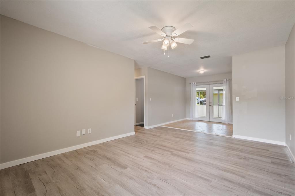 111 Amigos Road DeBary, FL 32713 - Photo 6 of 29