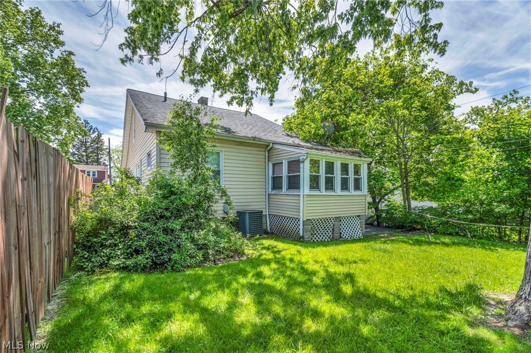 20505 Franklin Road Maple Heights, OH 44137 - Photo 6 of 37