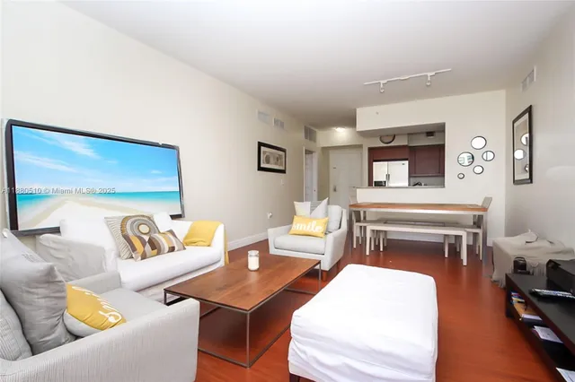 $3,300 | 888 Douglas Road, Unit 1417, Coral Gables, FL 33134