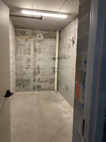 $3,300 | 888 Douglas Road, Unit 1417, Coral Gables, FL 33134