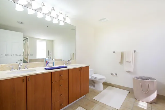 $3,300 | 888 Douglas Road, Unit 1417, Coral Gables, FL 33134