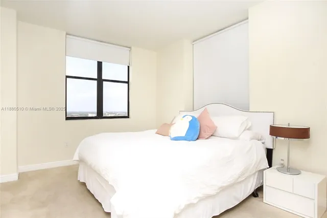 $3,300 | 888 Douglas Road, Unit 1417, Coral Gables, FL 33134