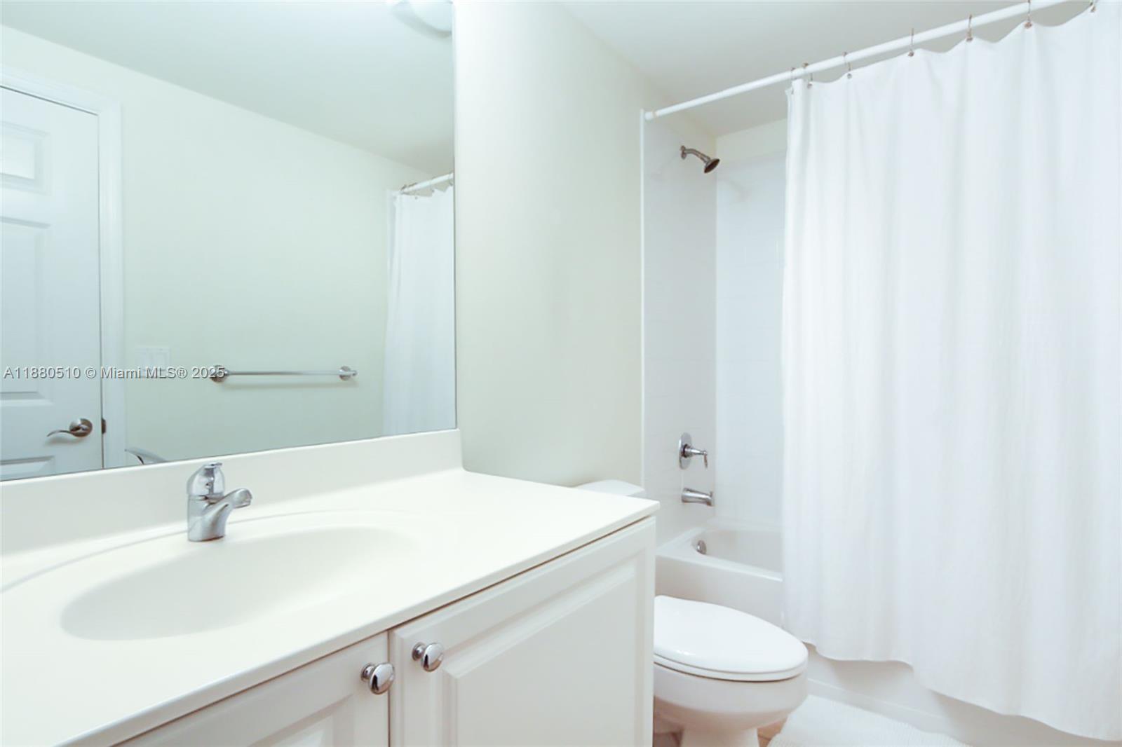 888 Douglas Road, Unit 1417 Coral Gables, FL 33134 - Photo 9 of 17