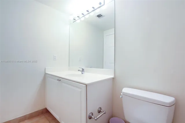 $3,300 | 888 Douglas Road, Unit 1417, Coral Gables, FL 33134