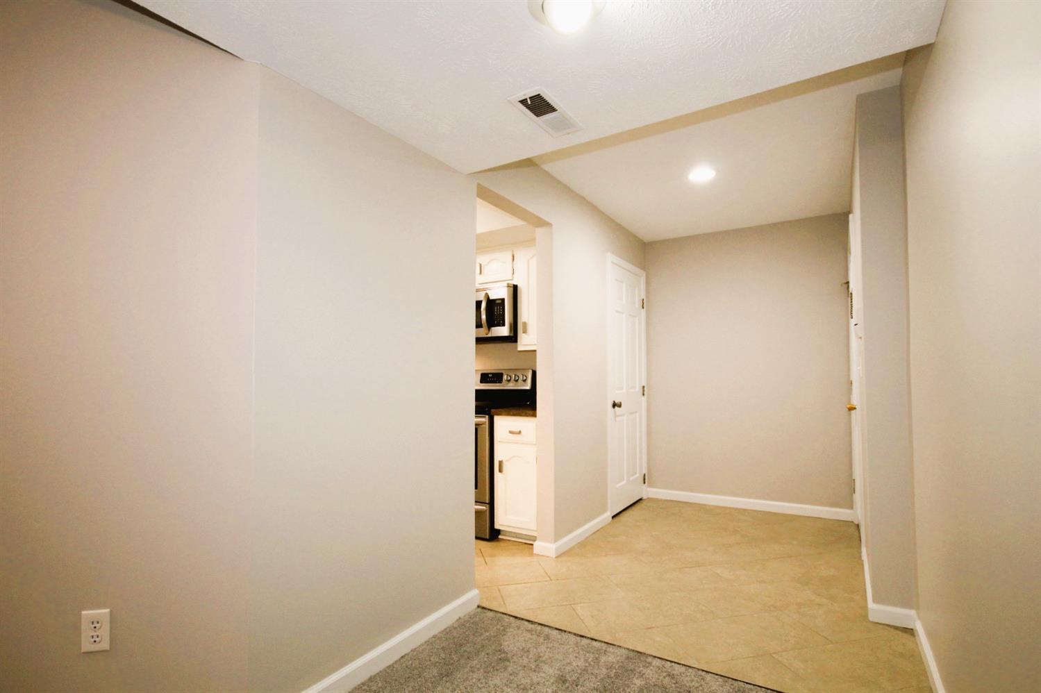 1987 West Alex Bell Road Dayton, OH 45459 - Photo 7 of 42 Gallery Image 7