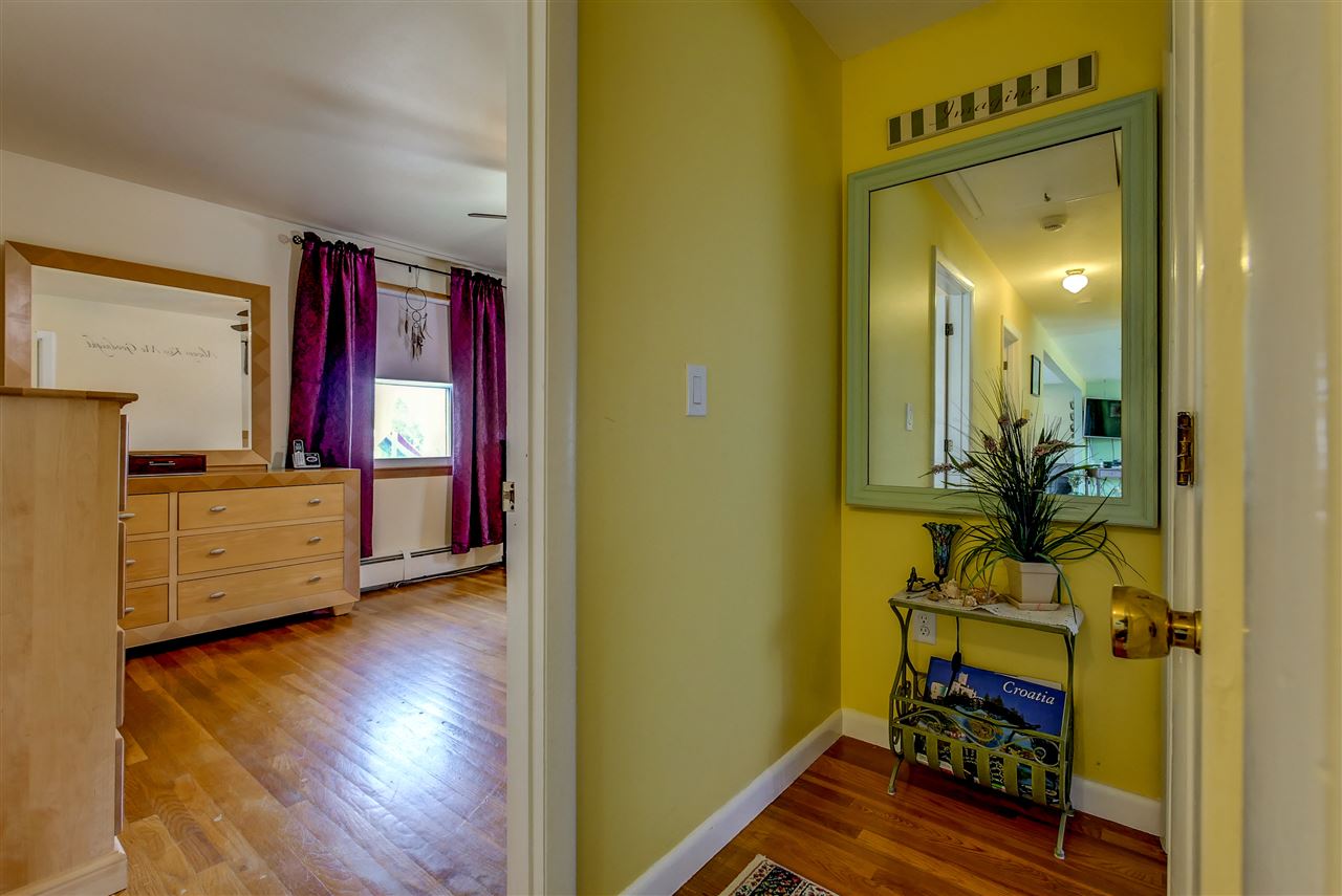 217 Lund Road Nashua, NH 03060 - Photo 12 of 28