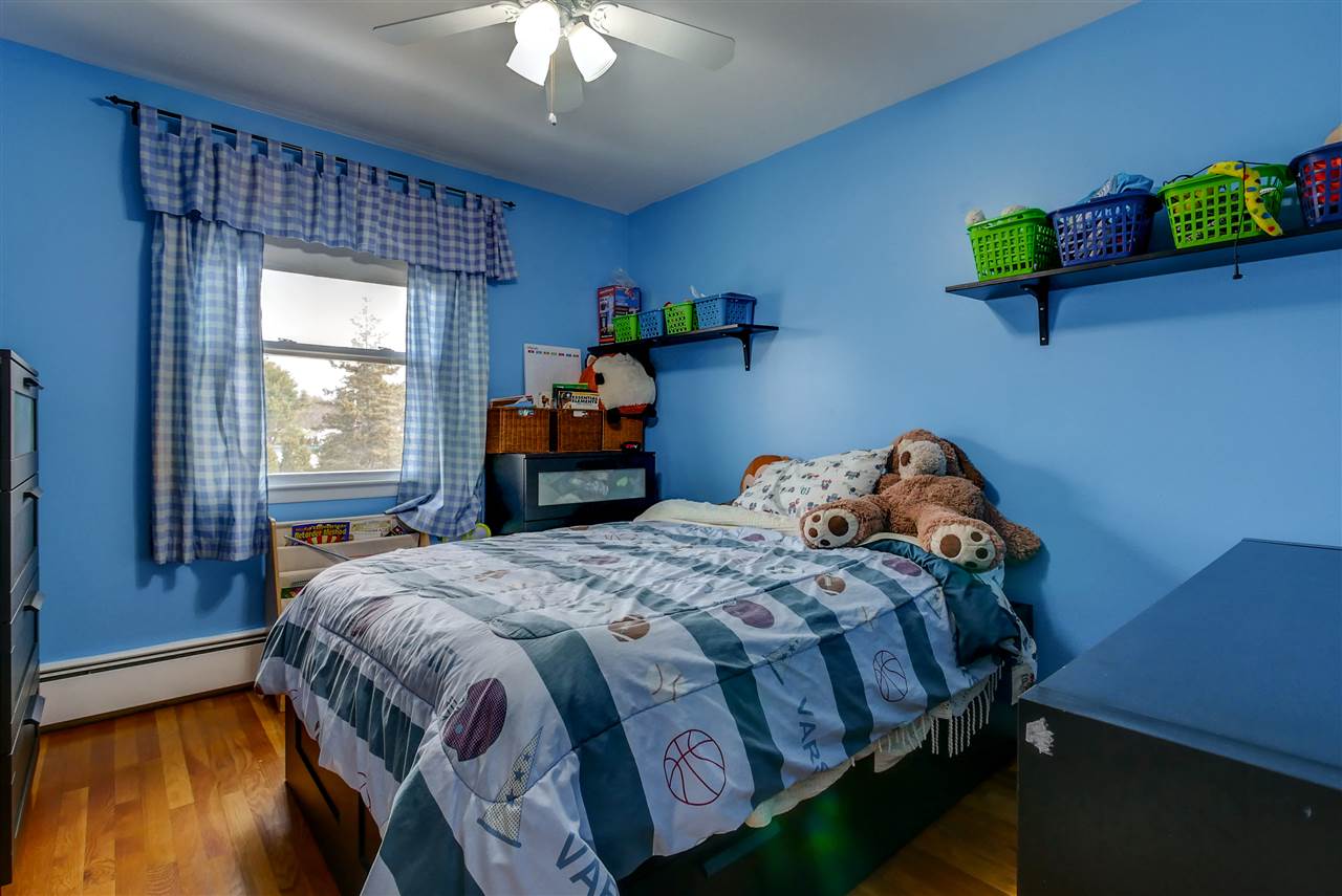 217 Lund Road Nashua, NH 03060 - Photo 13 of 28