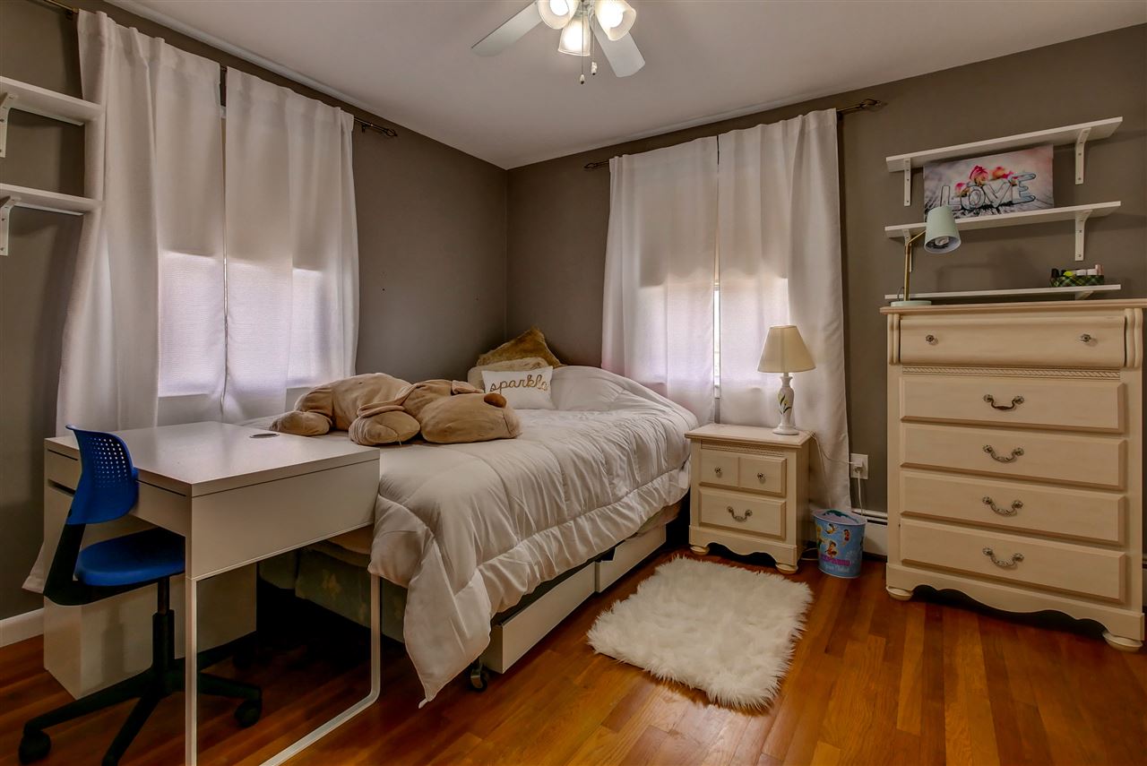 217 Lund Road Nashua, NH 03060 - Photo 15 of 28