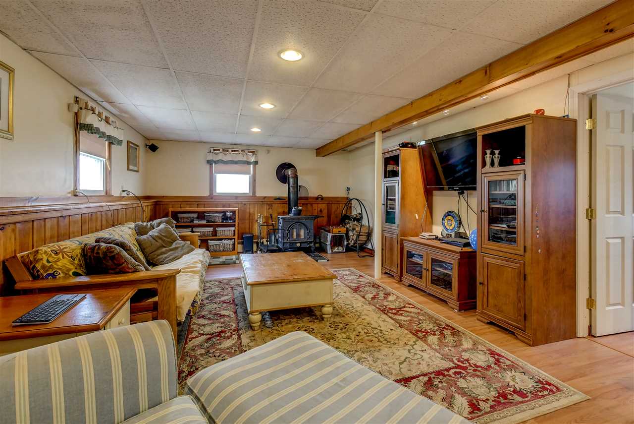 217 Lund Road Nashua, NH 03060 - Photo 19 of 28