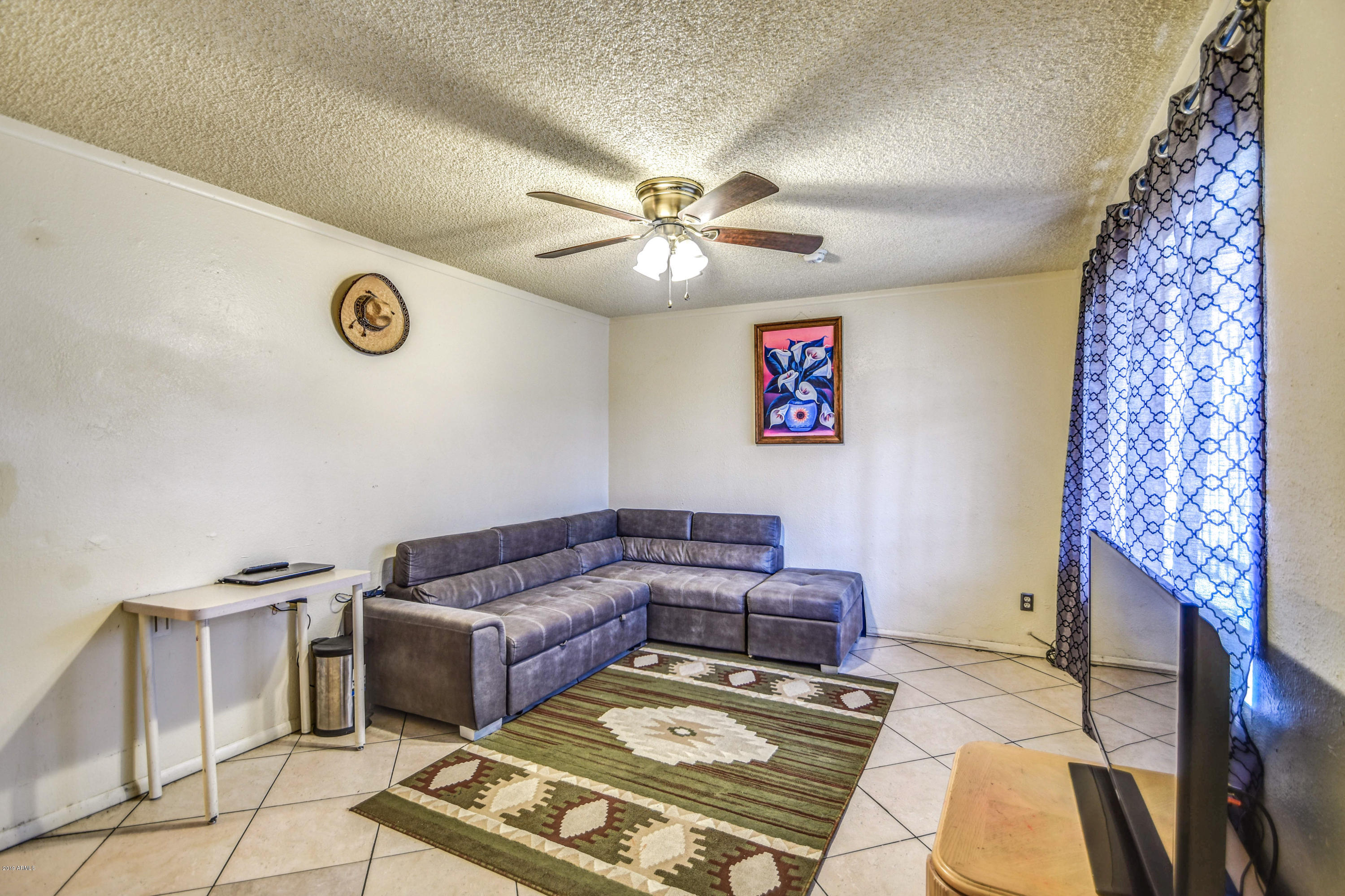 1728 West Carson Road Phoenix, AZ 85041 - Photo 3 of 24 LIVING 1