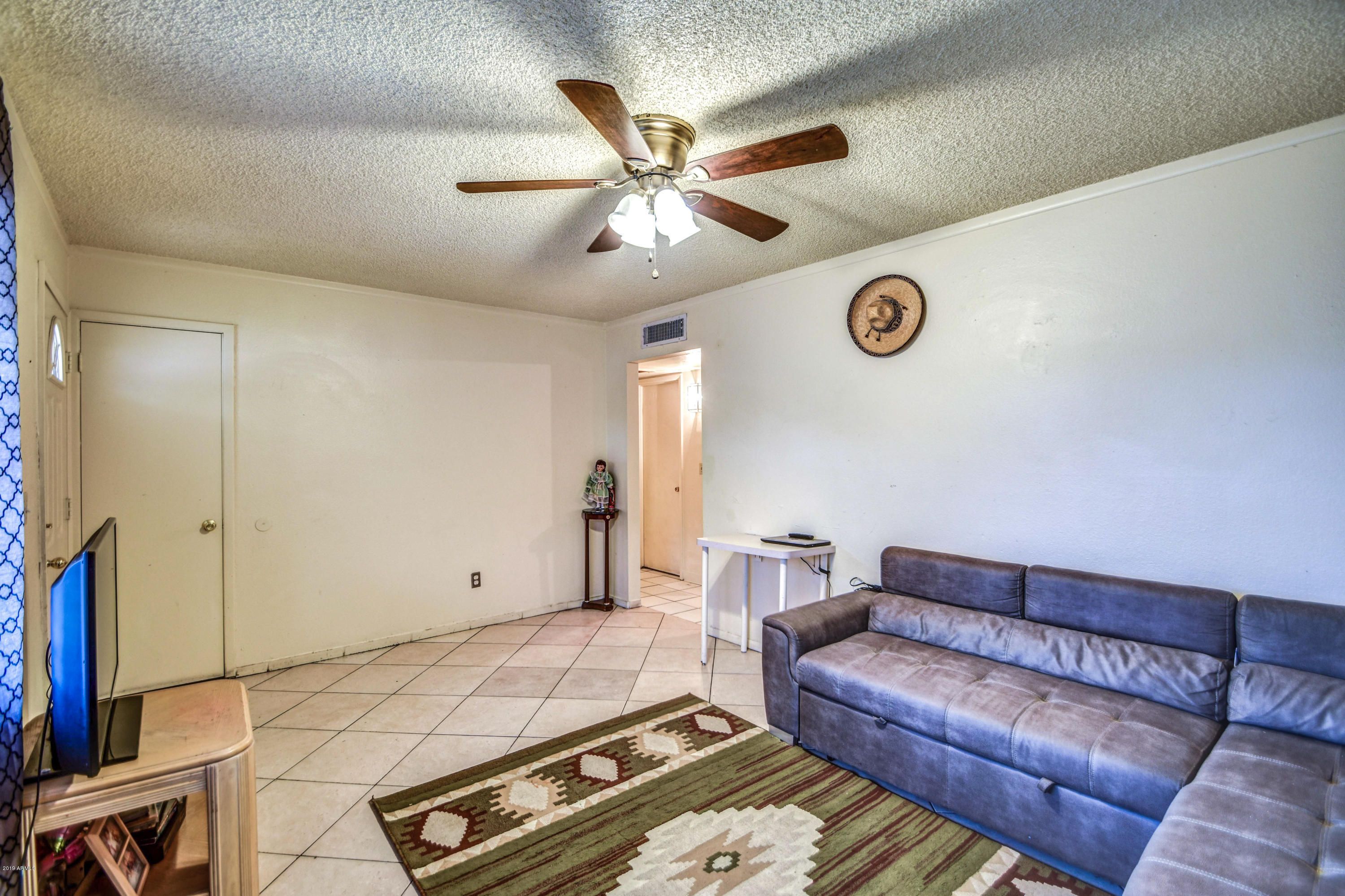 1728 West Carson Road Phoenix, AZ 85041 - Photo 5 of 24 LIVING 3