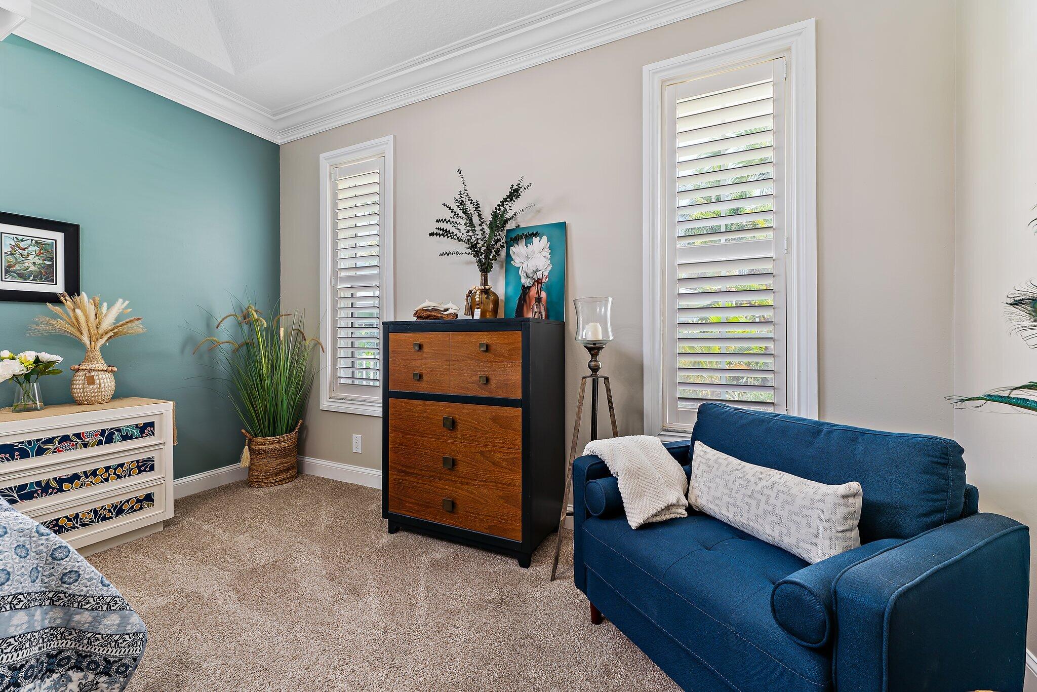 18263 River Oaks Drive Jupiter, FL 33458 - Photo 35 of 49 a living room with furniture and a window