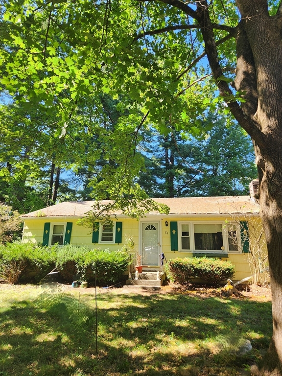 24 Vernon Road Medway, MA 02053 - Photo 2 of 5